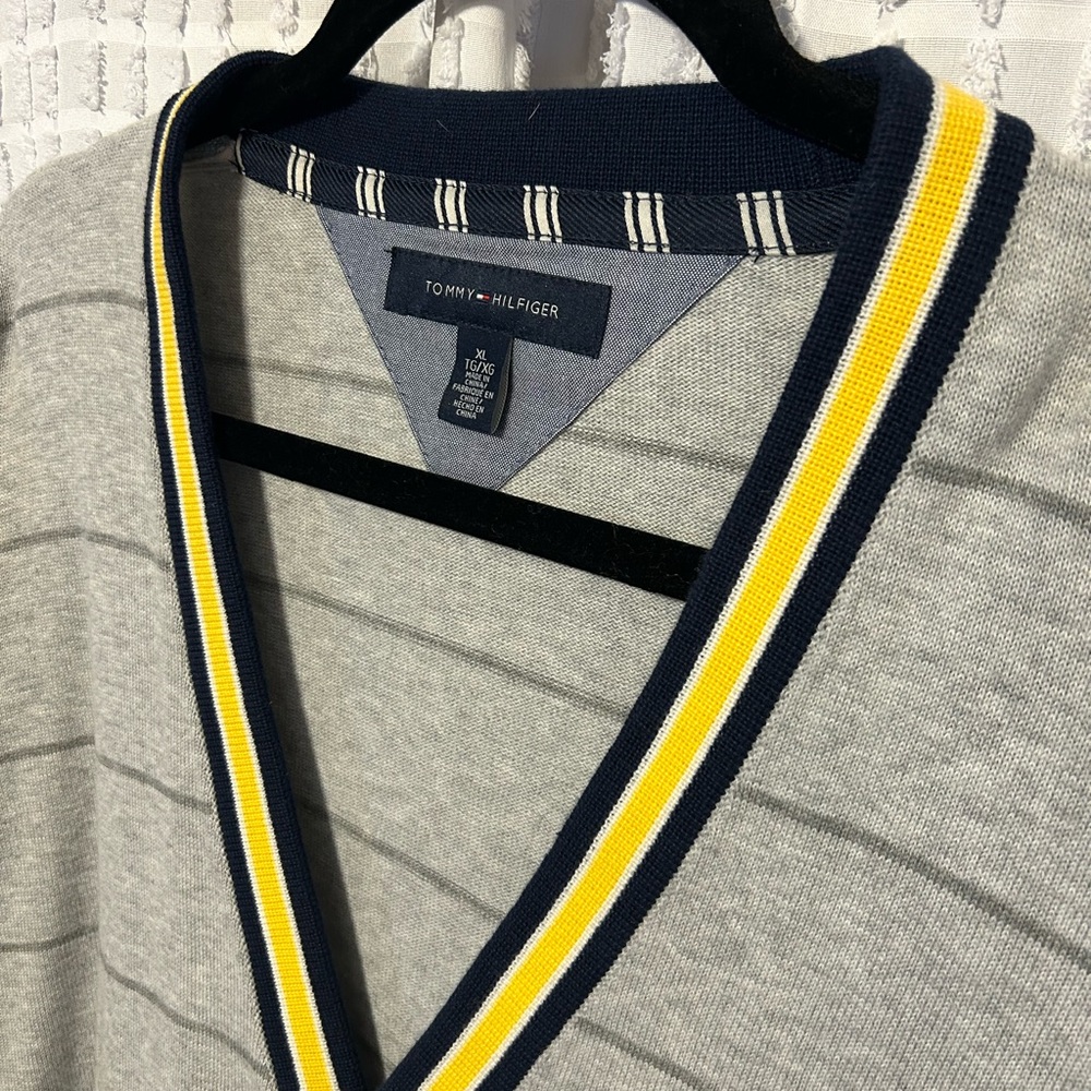 Tommy Hilfiger Mens Gray Striped V Neck Button Up Cardigan Sweater XL - Picture 4 of 11